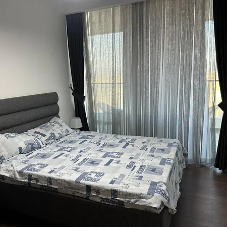 Grand Sapphire Apartment